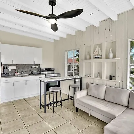 New Year And Holiday Charming Miami Riverfront Stay! Exterior photo